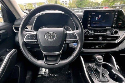 2022 Toyota Highlander Hybrid XLE