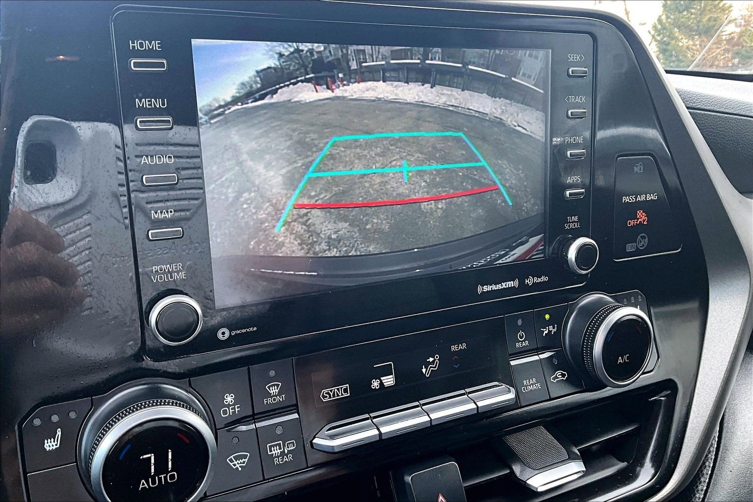 2020 Toyota Highlander Hybrid XLE