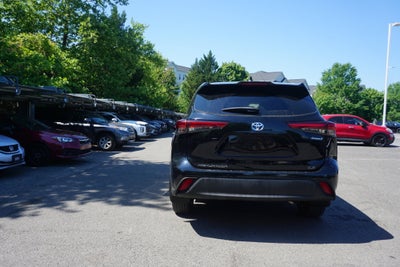 2022 Toyota Highlander Hybrid XLE