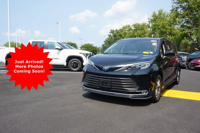 2022 Toyota Sienna XLE