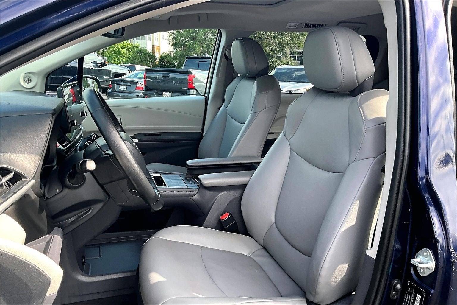 2022 Toyota Sienna XLE