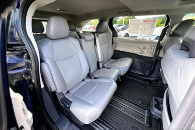 2022 Toyota Sienna XLE