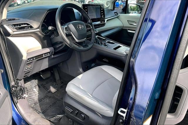 2022 Toyota Sienna XLE