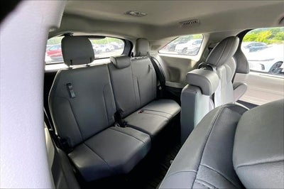 2022 Toyota Sienna XLE