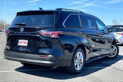 2025 Toyota Sienna XLE