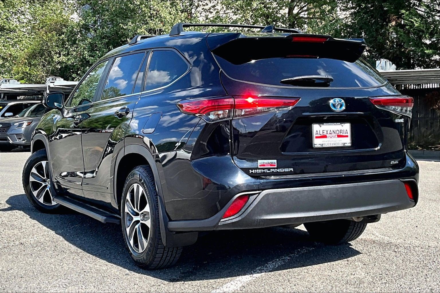 2023 Toyota Highlander Hybrid XLE