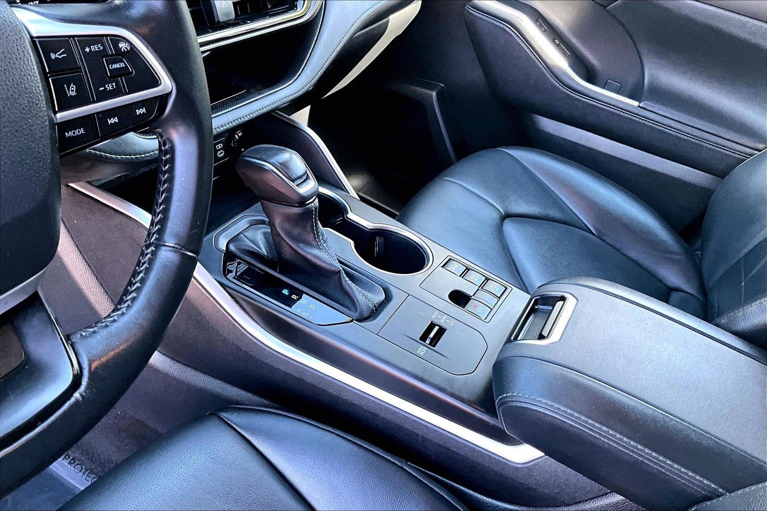 2023 Toyota Highlander Hybrid XLE