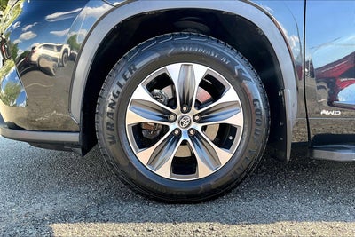 2023 Toyota Highlander Hybrid XLE