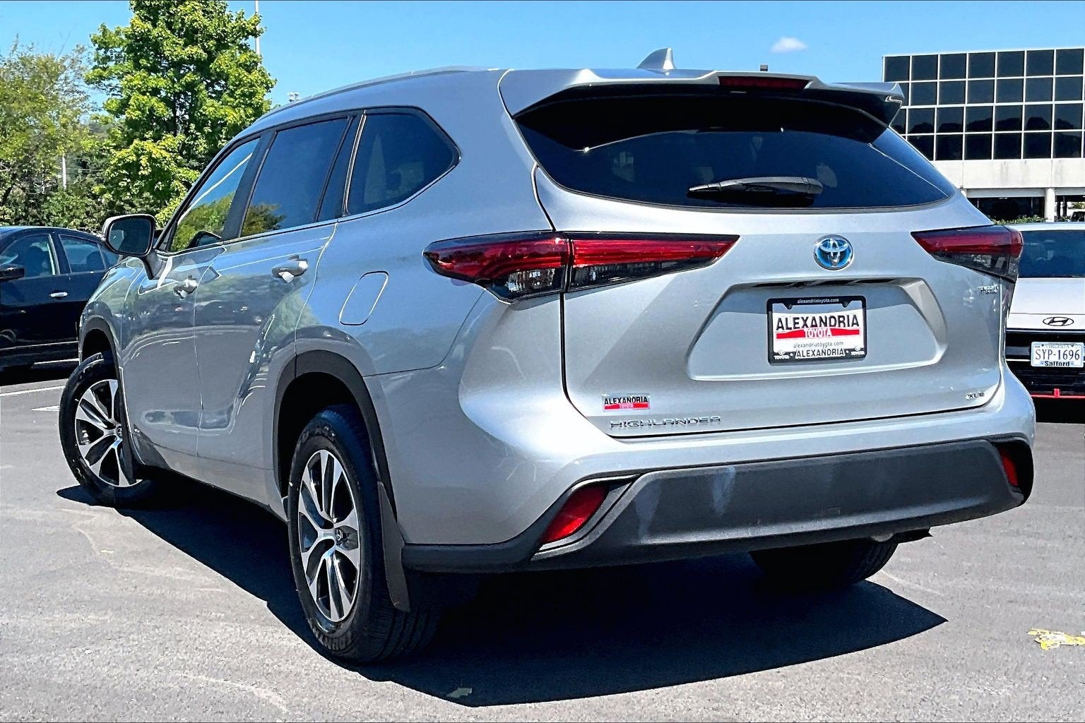 2023 Toyota Highlander Hybrid XLE