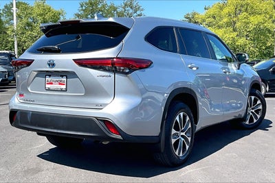 2023 Toyota Highlander Hybrid XLE