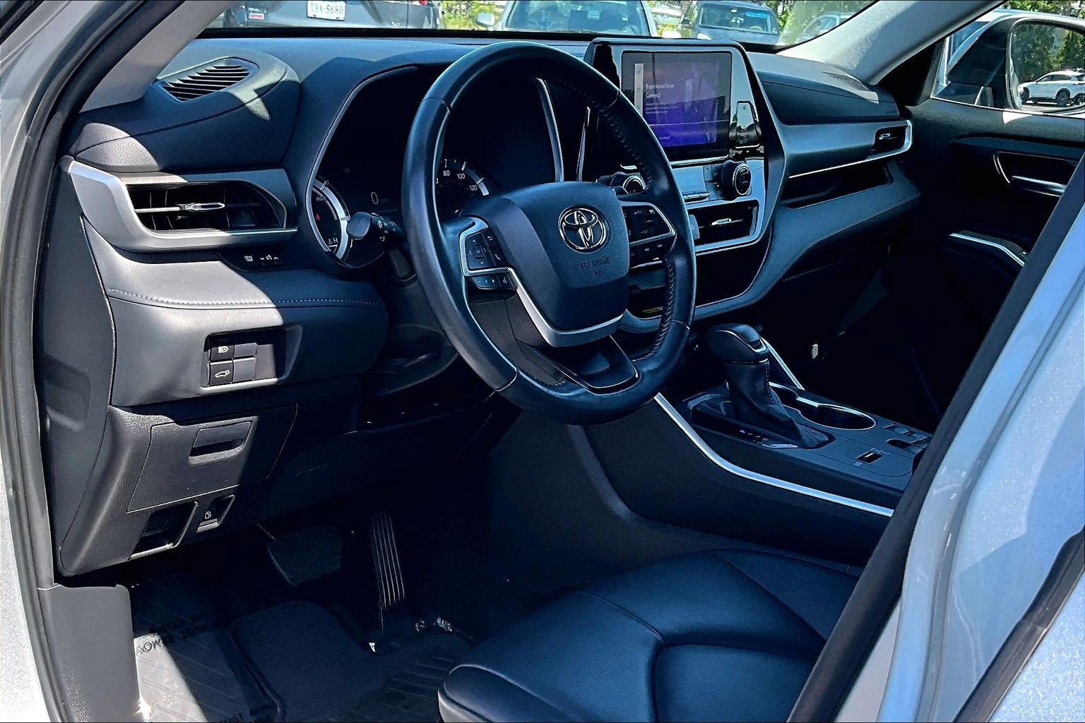 2023 Toyota Highlander Hybrid XLE