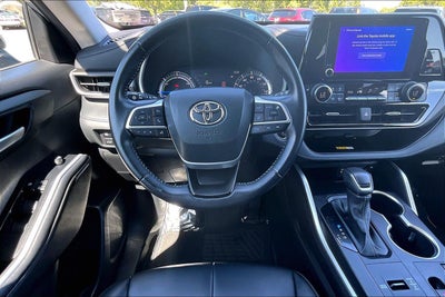2023 Toyota Highlander Hybrid XLE