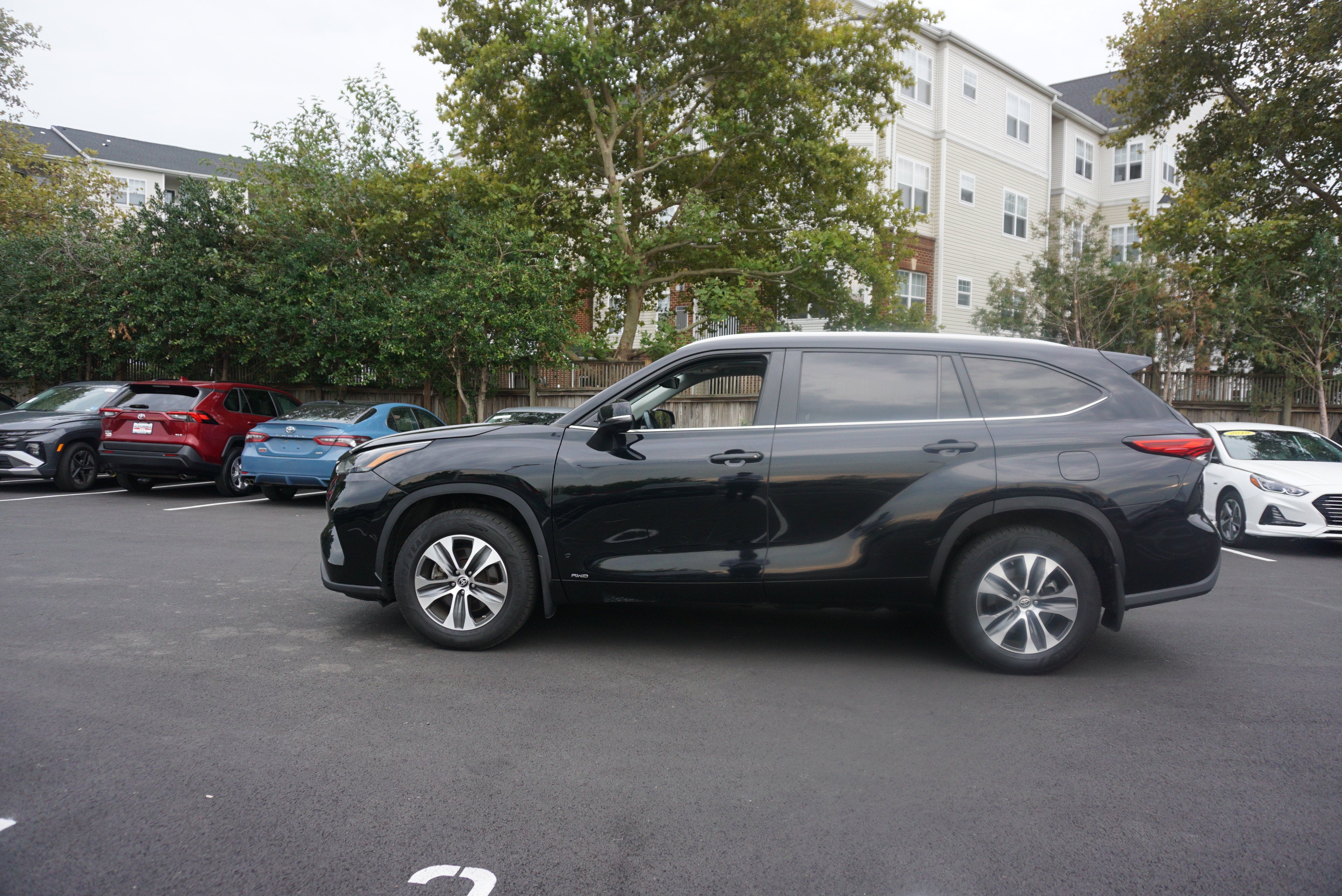 2023 Toyota Highlander Hybrid XLE