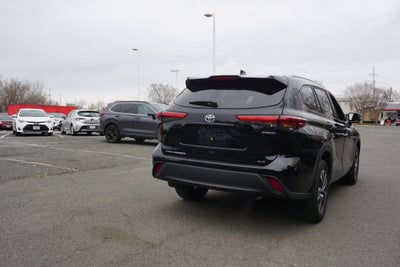 2023 Toyota Highlander Hybrid XLE