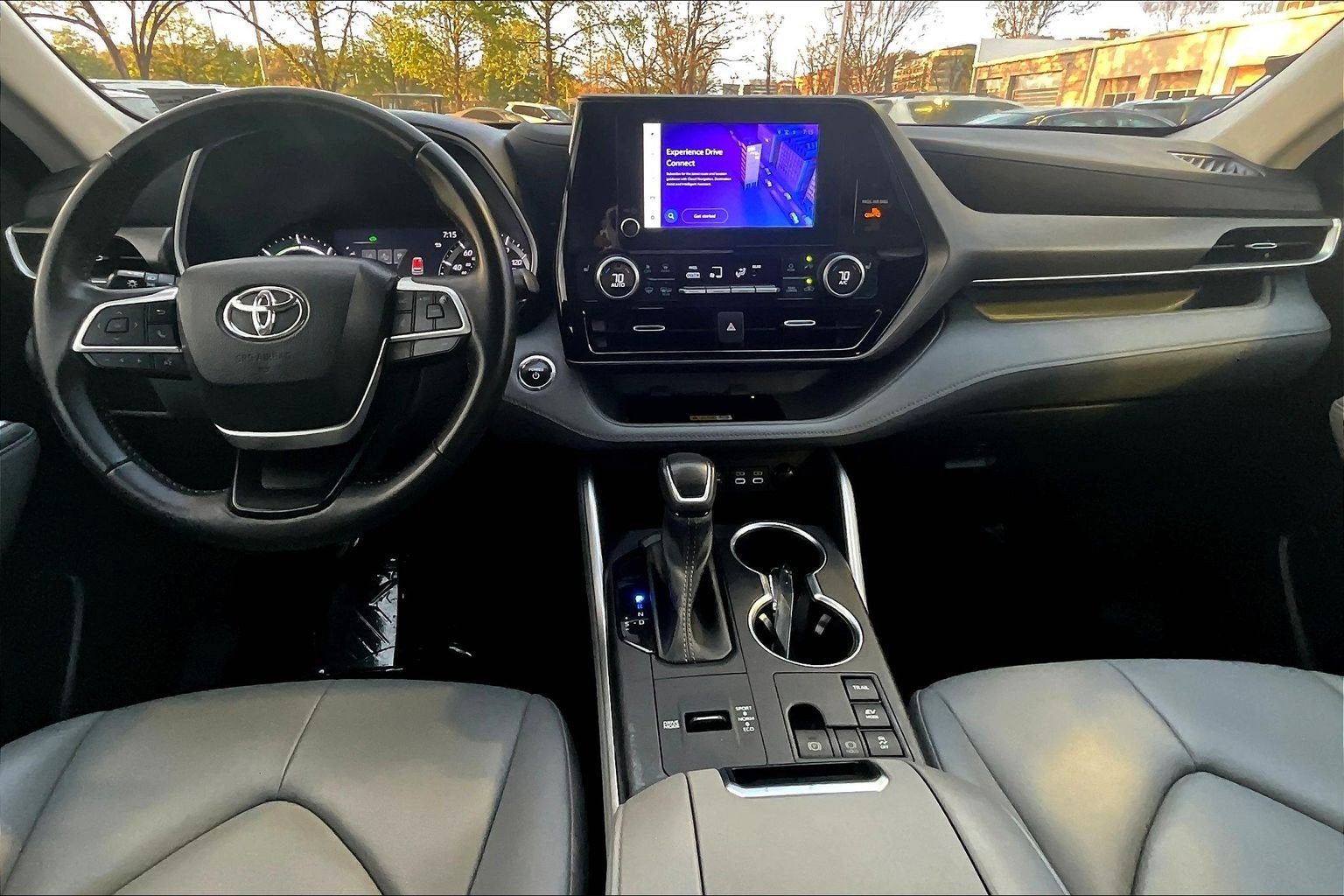2023 Toyota Highlander Hybrid XLE