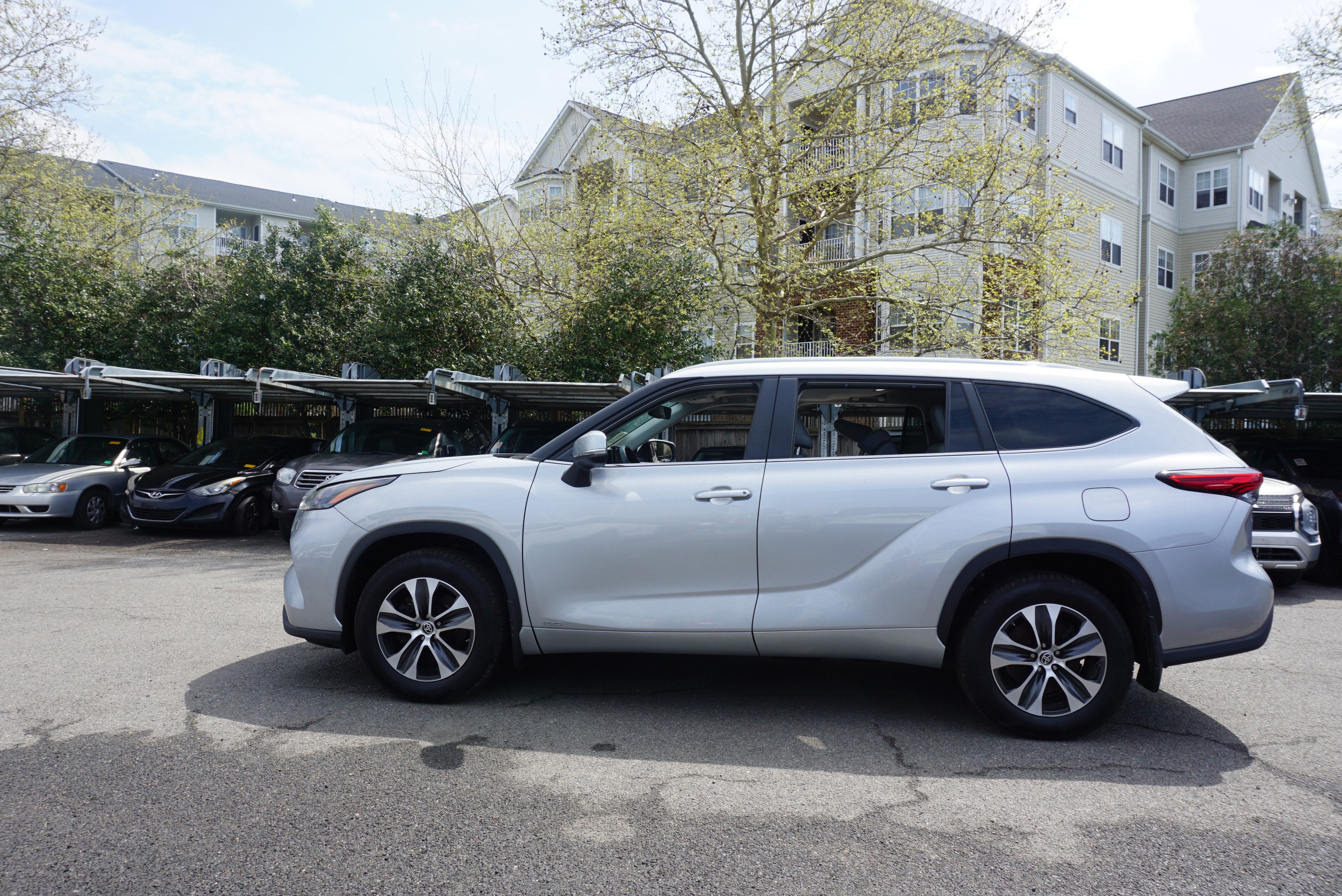 2023 Toyota Highlander Hybrid XLE