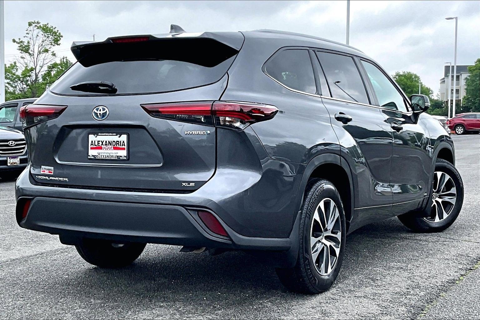 2024 Toyota Highlander Hybrid XLE