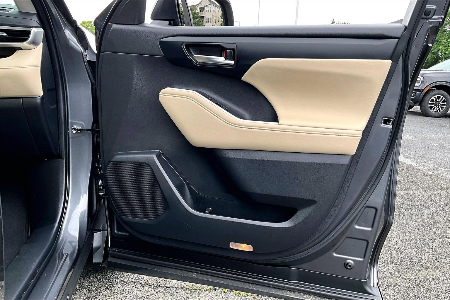 2024 Toyota Highlander Hybrid XLE
