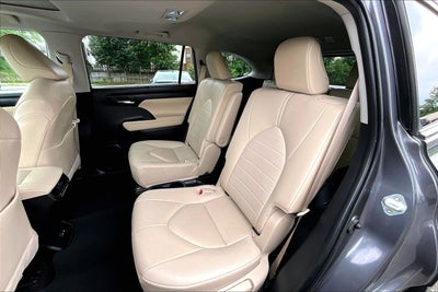 2024 Toyota Highlander Hybrid XLE