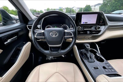 2024 Toyota Highlander Hybrid XLE