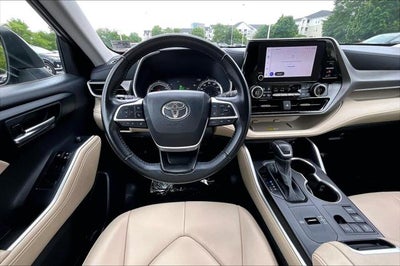 2024 Toyota Highlander Hybrid XLE