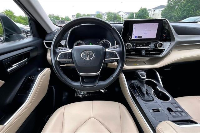 2024 Toyota Highlander Hybrid XLE
