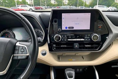 2024 Toyota Highlander Hybrid XLE