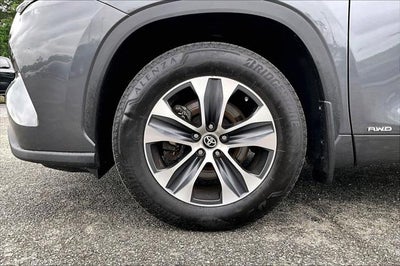 2024 Toyota Highlander Hybrid XLE