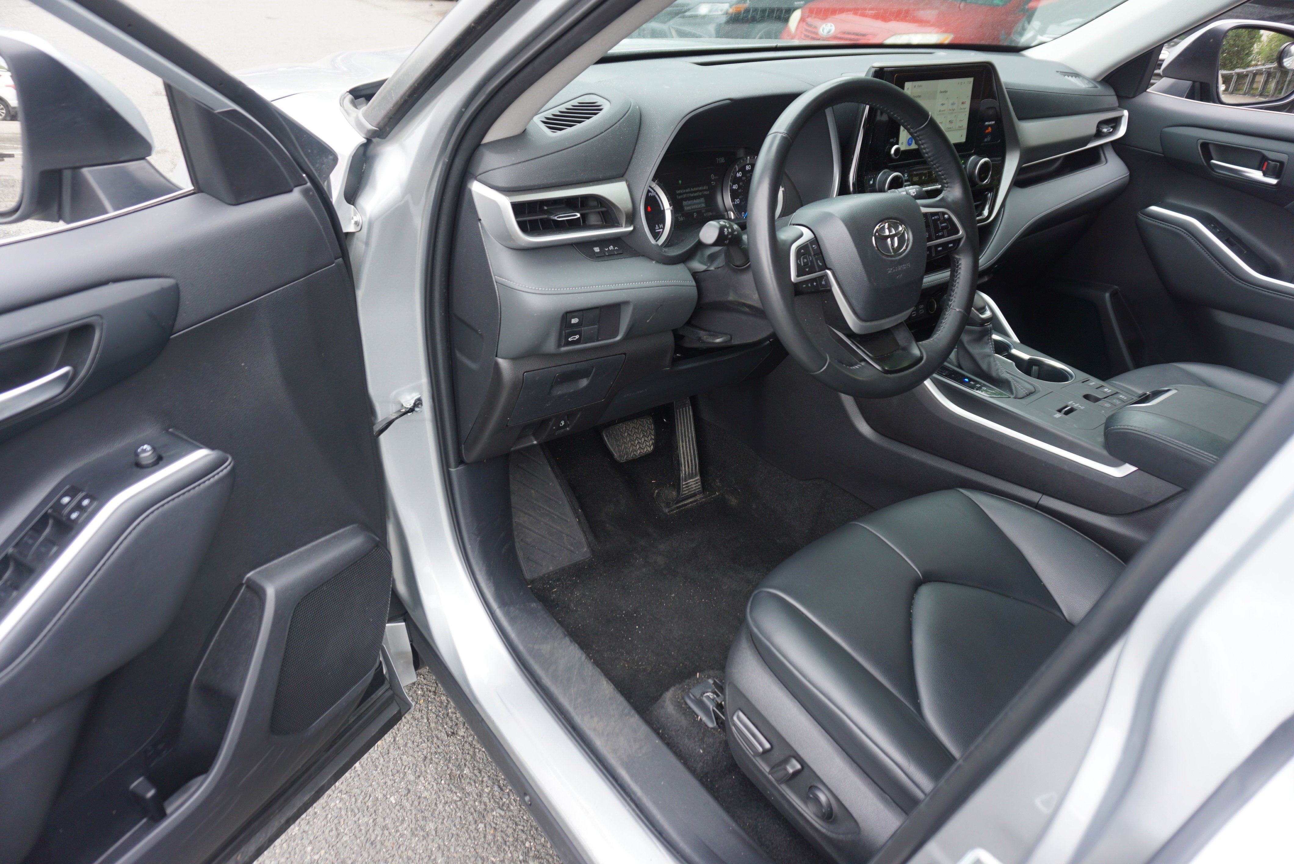 2024 Toyota Highlander Hybrid XLE