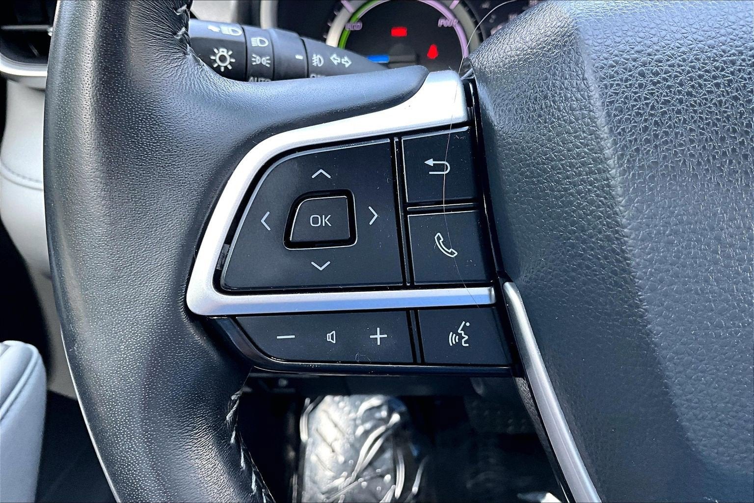 2023 Toyota Highlander Hybrid XLE