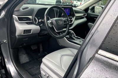 2023 Toyota Highlander Hybrid XLE