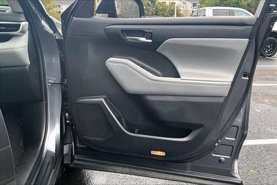2023 Toyota Highlander Hybrid XLE