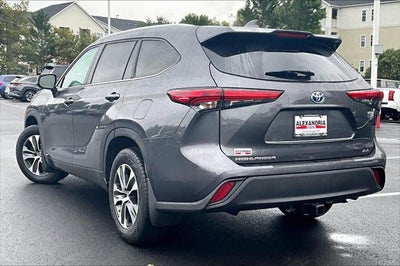 2023 Toyota Highlander Hybrid XLE