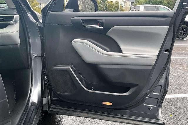 2023 Toyota Highlander Hybrid XLE