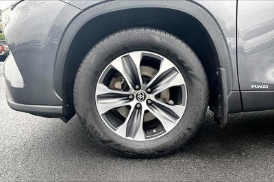2023 Toyota Highlander Hybrid XLE