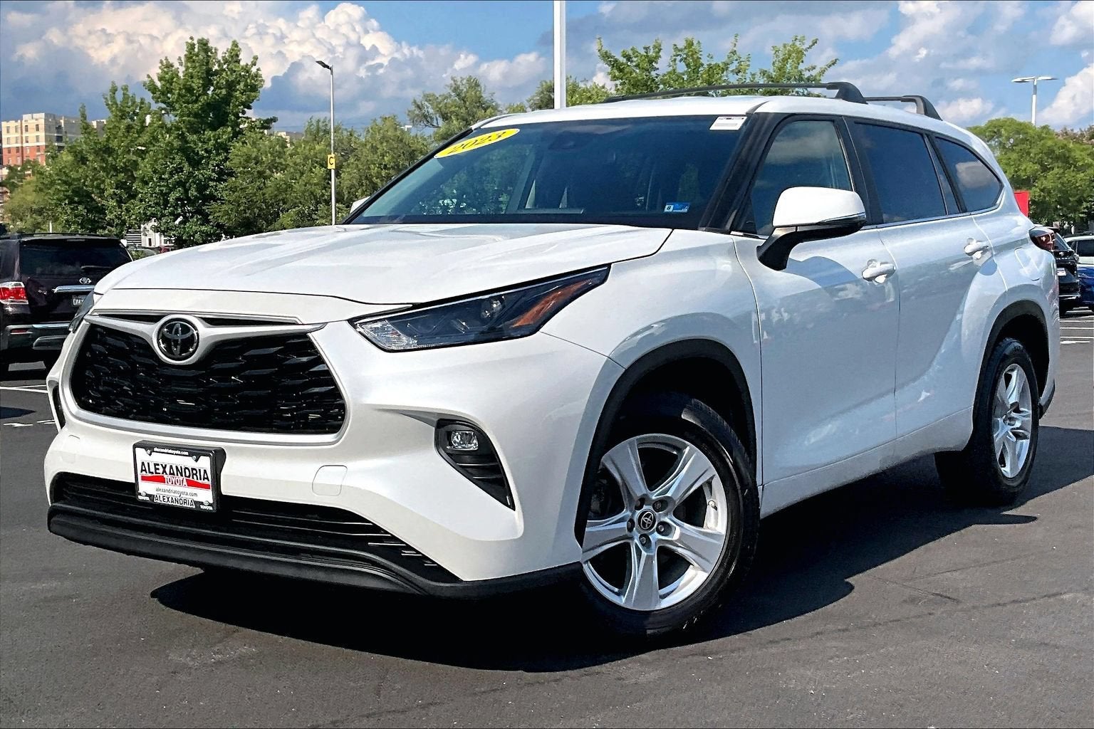 2023 Toyota Highlander LE