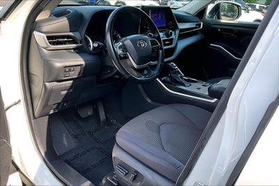 2023 Toyota Highlander LE