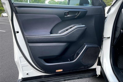 2023 Toyota Highlander LE