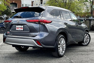 2023 Toyota Highlander Platinum