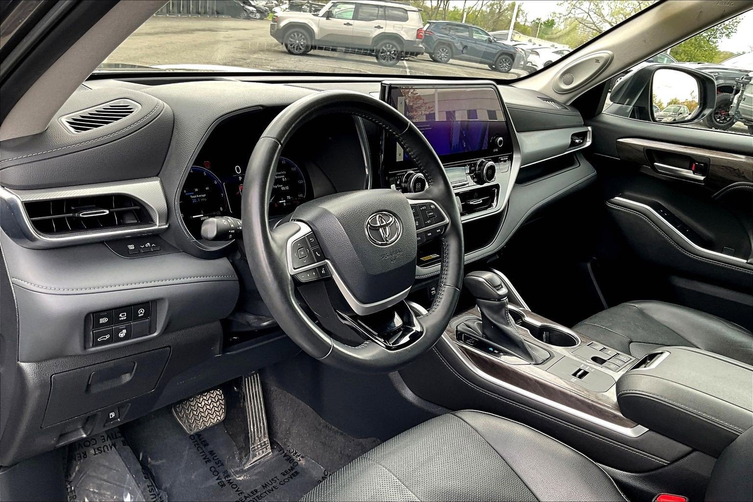 2023 Toyota Highlander Platinum