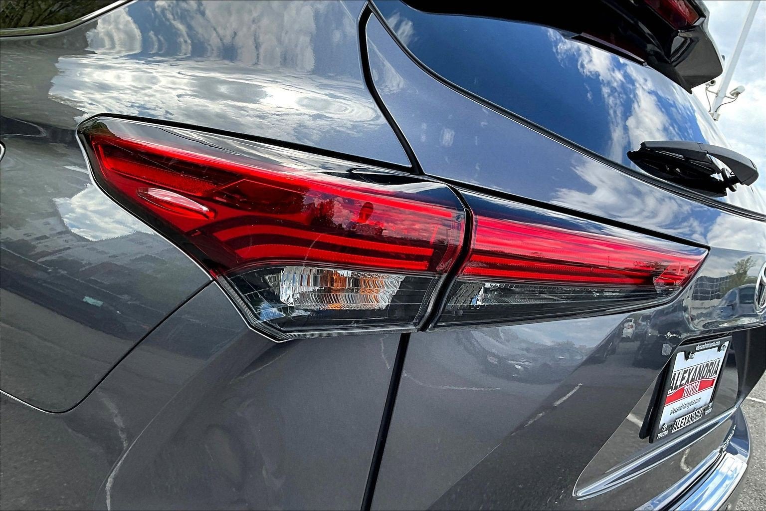 2023 Toyota Highlander Platinum