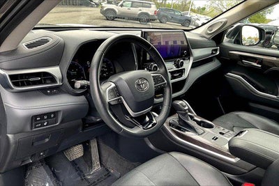 2023 Toyota Highlander Platinum