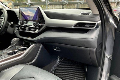 2023 Toyota Highlander Platinum