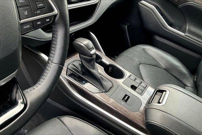 2023 Toyota Highlander Platinum