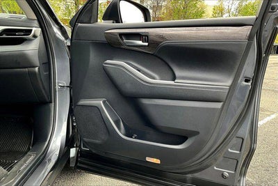 2023 Toyota Highlander Platinum