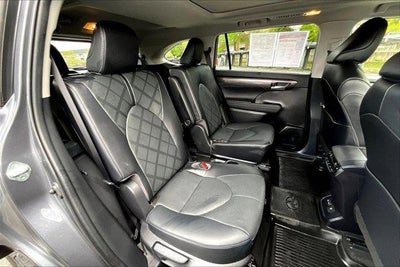 2023 Toyota Highlander Platinum