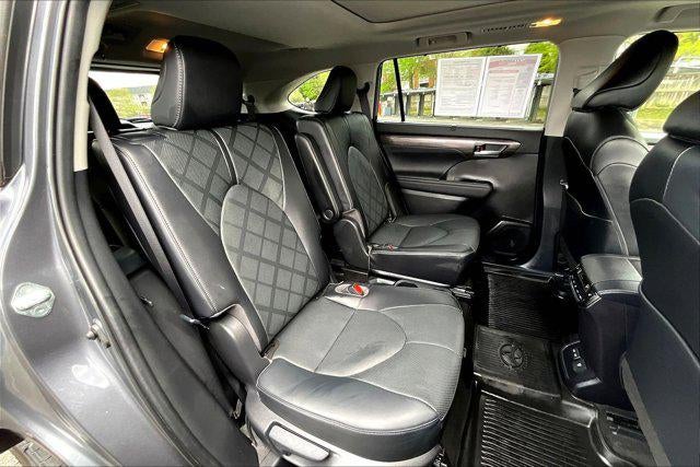 2023 Toyota Highlander Platinum