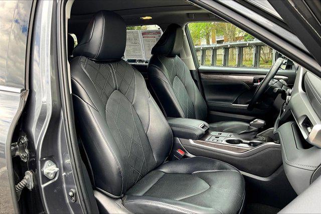 2023 Toyota Highlander Platinum