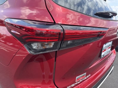 2023 Toyota Highlander XSE