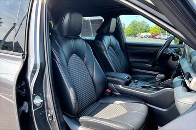 2023 Toyota Highlander XSE